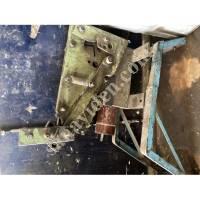 INDUSTRIAL TYPE HEAVY SHEAR .. ANGLE CUTTER ALSO AVAILABLE, Guillotine Scissors