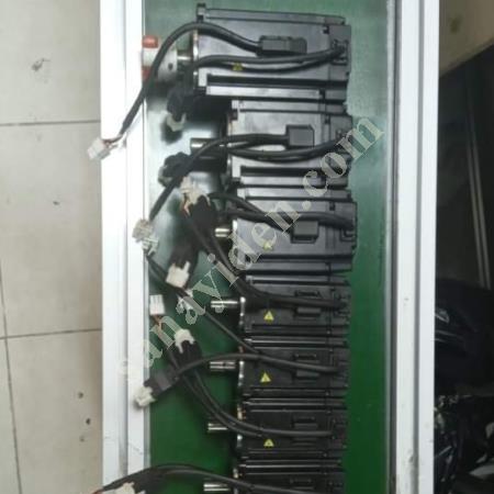 SERVO MOTOR SETS ( AE BRAND - 400 WATTS ), Machine