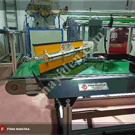 PLASTIC INJECTION RUNTER SEPARATION CONVEYOR, Conveyor Systems