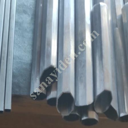 SATILIK SEKİZ PARALEL KENAR DEMİR VE PASLANMAZ PROFİLLER, Metal
