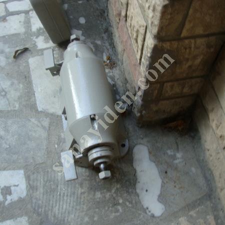 TAŞ MOTORU 4FAZ SANAYI ELETİRK LE CALIŞIR YENİ TEMİZ METAL MALZEMELERİ TAŞLAMA, Makina