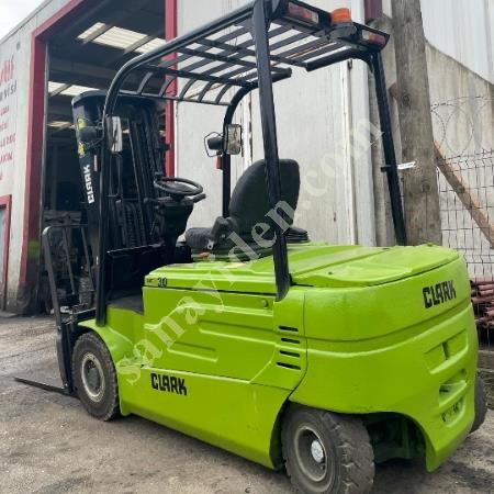 KİRALIK CLARK  MARKA 3 TON FORKLİFT +  7/24 SERVİS DESTEĞİ, Forkliftler
