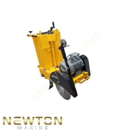 18 CM ELECTRIC ASPHALT AND CONCRETE CUTTING MACHINE, Building Construction