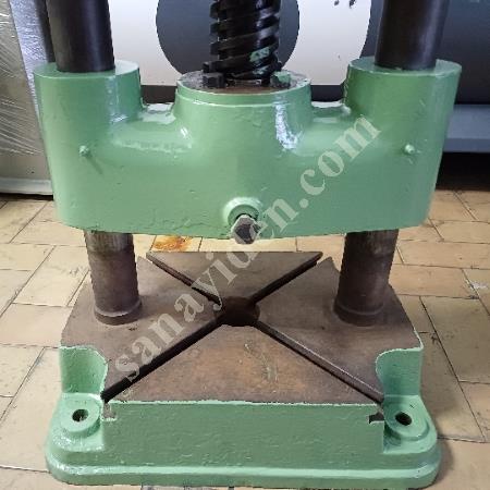 TOPUZLU EL PRESİ  İSTANBUL BAYRAMPAŞA  KEREM MAKİNA, Eksantrik Pres