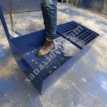 CONSTRUCTION BOOT WASH STATION / METAL FOOT DISINFECTION TROUGH, Hardware