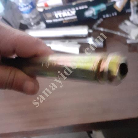 VENDITUR: CONTENICULUM PURGAMENTORUM PLASTICUM, PLAUTRUM PURGAMENTORUM, TUBUS ROTATUS., Hortum & Boru