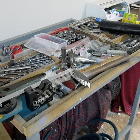 SAHİBİNDEN FIRSAT! KURULU DÜZEN CNC ATÖLYESİ - 2006 CNC DİK İŞLEME MERKEZİ& KOMPLE PARKUR, Makina