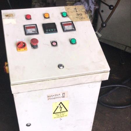 40 TON CTİPİ TEK BİYELLİ ŞAHİN MARKA EKSANTRİK HAVA KAVRAMALI PRES, Eksantrik Pres