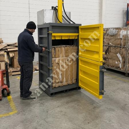 MT MAKİNA DB-8 DİKEY BALYA PRESİ – 8 TON HİDROLİK KARTON, NAYLON VE KOLİ PRESİ, Geri Dönüşüm Makineleri