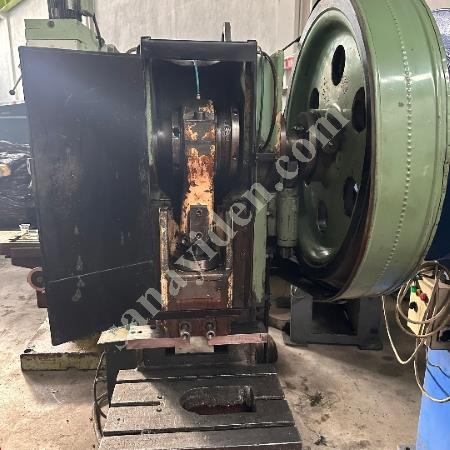 30 TON ÇELİK GÖVDE EKSANTRİK PRES, Makina
