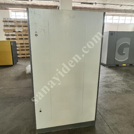 ATLAS COPCO GA90 2022 MODEL LOW OPERATING HOURS, Screw Compressor