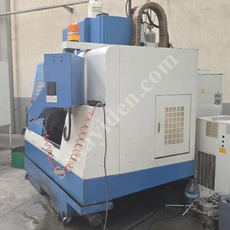 DAHLIH MARKA MCV-720 DİK İŞLEME MERKEZİ 2003 MODEL, Dik İşleme Merkezi