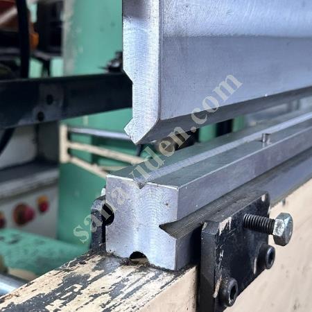 ÖZMAK MARKA 125X1.5MM HİDROLİK ABKANT PRES, Abkant Pres