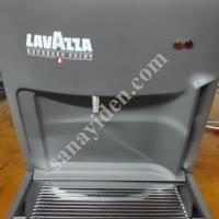 SATILIK LAVAZZA MARKA İTALYAN MALI KAHVE MAKİNASI, Makina