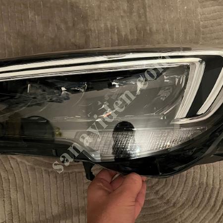 OPEL CROSSLAND X LEFT FRONT HEADLIGHT – NO CRACK, CLEAN PART, Headlight & Park-Stop & Fog & Signal