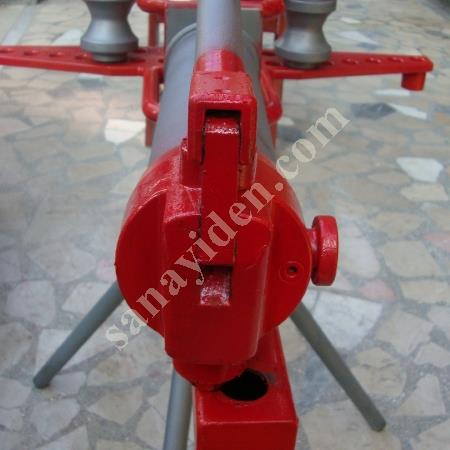 ERMAKS BRAND PIPE BENDING MACHINE - MOULDED FROM 3/8'“ TO 2/5”'!, Machine
