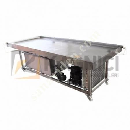 COOLING TABLE OF PISTACHANIYE SUGAR, Industrial Kitchen
