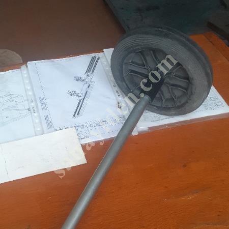 À VENDRE : CONTENANT À POUBELLE EN PLASTIQUE, CHARIOT À POUBELLE, TUYAU À ROUE., Hortum & Boru