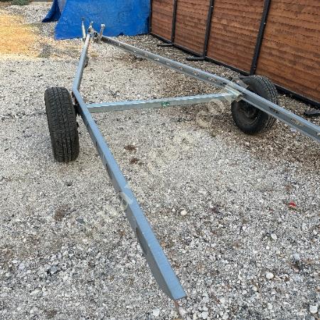 RÖMORK - KNOTT FRENLİ KAPLİN (ÇEKİ OKU) - 4 METRE - 750 KG KAPASİTELİ, Römork & Tanker