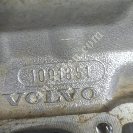 VOLVO S40 ÜST KAPAK HİÇ İŞLEM GÖRMEMİŞ.KÜRBÜTÖR KAPAĞI, ESZANTİRİK MİLİ. VE TÜM SAPLAMALARI, Oto & Y. Parça