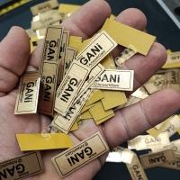 “MOBILYALAR İÇIN ALÜMINYUM METAL ETIKET – ŞIK SARI GOLD MOBILYA ETIKETI ÇÖZÜMLERI”
,