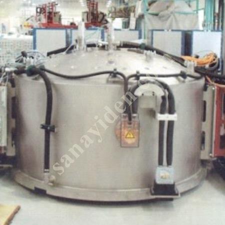CENTROHERM CT600 MULTİ-CRYSTALLİNE SİLİKON INGOT FIRINI 600 KG, Makina