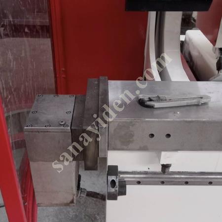 BAYKAL 3000/150 TON  TÜM BAKIMLARI YAPILMIŞTİR 0536 709 41 57, Makina