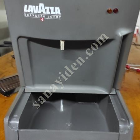 SATILIK LAVAZZA MARKA İTALYAN MALI KAHVE MAKİNASI, Makina