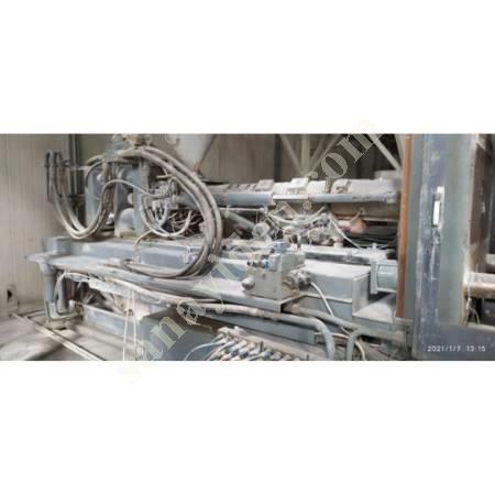 PLASTIC INJECTION MACHINE BATTENFELD 450 TON, Plastic Injection Molding Machines