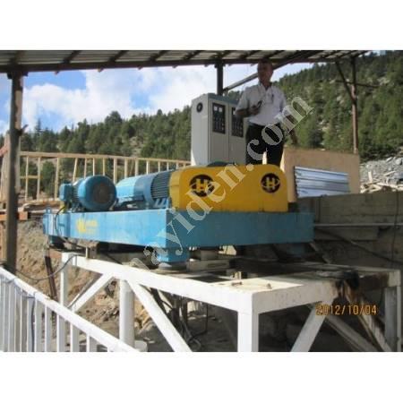 CENTRIFUGAL TREATMENT HORIZONTAL SPIRAL SLUD DEWATERING, Treatment Machines