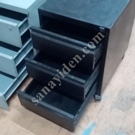 SATILIK İKİNCİEL 3 GÖZLÜ ÇEKMECELİ KESON METAL DOLAP, Metal