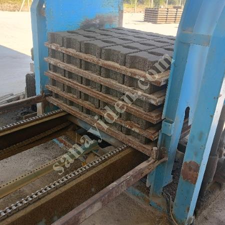 İKİNCİ EL KİLİT TAŞ MAKİNESİ TAKIM HALİNDE, Briket Presi