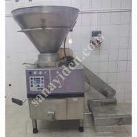 HANDTMANN VF200 AUTOMATIC FILLING MACHINE, Meat Processing Machinery