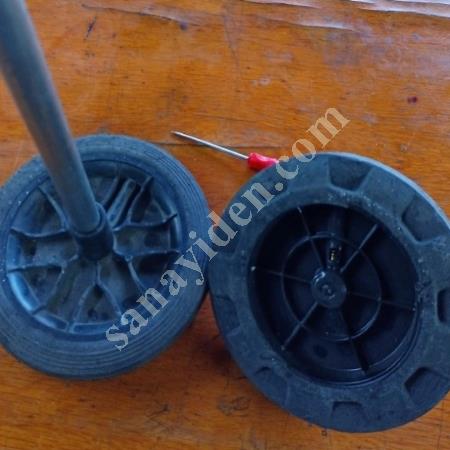 À VENDRE : CONTENANT À POUBELLE EN PLASTIQUE, CHARIOT À POUBELLE, TUYAU À ROUE., Hortum & Boru