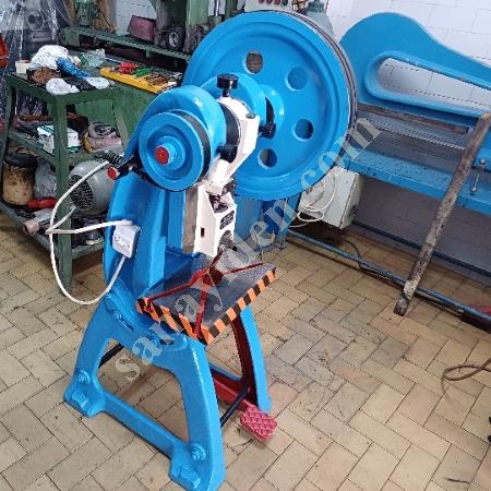 10 TON DÖKÜM GÖVDE EKSANTRİK PRES TABLAÖLÇÜSÜ 40 X 24 CM, Eksantrik Pres