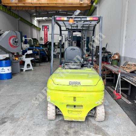 CLARK BRAND 3 TON BATTERY-POWERED FORKLIFT, 2023 MODEL, Cordless Forklift