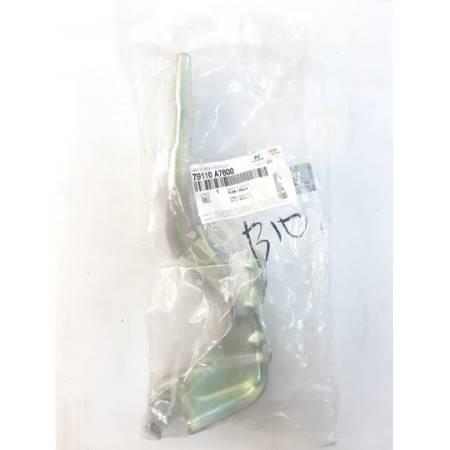 CERATO HINGE HINGE LEFT 79110A7600, Spare Parts And Accessories Auto Industry