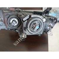 MITSUBISHI L200 RIGHT HEADLIGHT ON ORIGINAL STANLEY BRAND BULBS, Spare Parts And Accessories Auto Industry