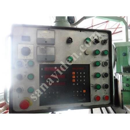 UNIVERSAL MILLING MACHINE, Machining Machines