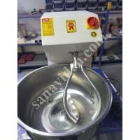 GIANT MIXER DOUGH KNEADING MACHINE, Industrial Kitchen