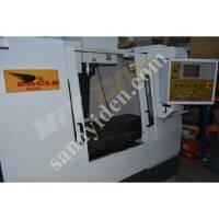 YANG BRAND SEAMLESS VERTICAL MACHINING CENTER, Vertical Machining Center