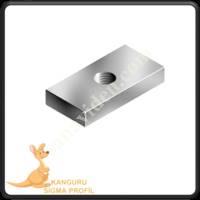 CHANNEL 8 RECTANGULAR NUT M6,