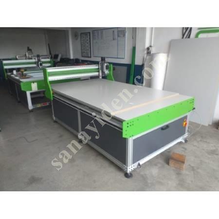 CNC ROUTER 200X200 VACUUM USED FOR 1 MONTH, Cnc Boverk Machines